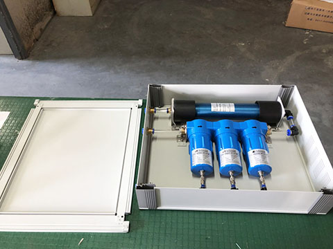 AFE三級壓縮空氣過濾器與SR CMD膜干燥器集成箱內部結構