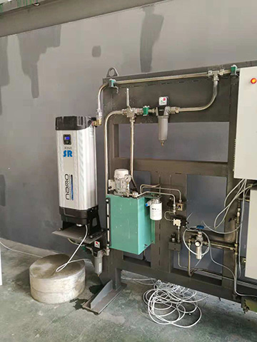 SR吸附式干燥機干燥空壓機產生的壓縮空氣