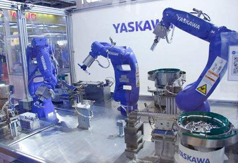 氣壓驅動技術廣泛應用于YASKAWA工業機器人系統